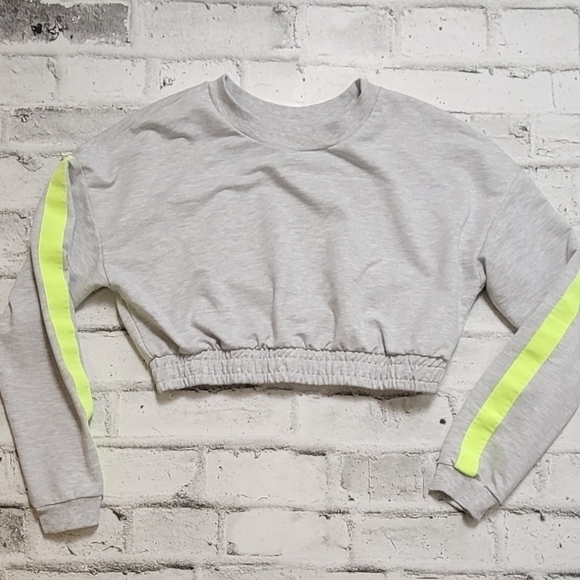 ASOS DESIGN Cropped Sweatshirt - Picture 5 of 7